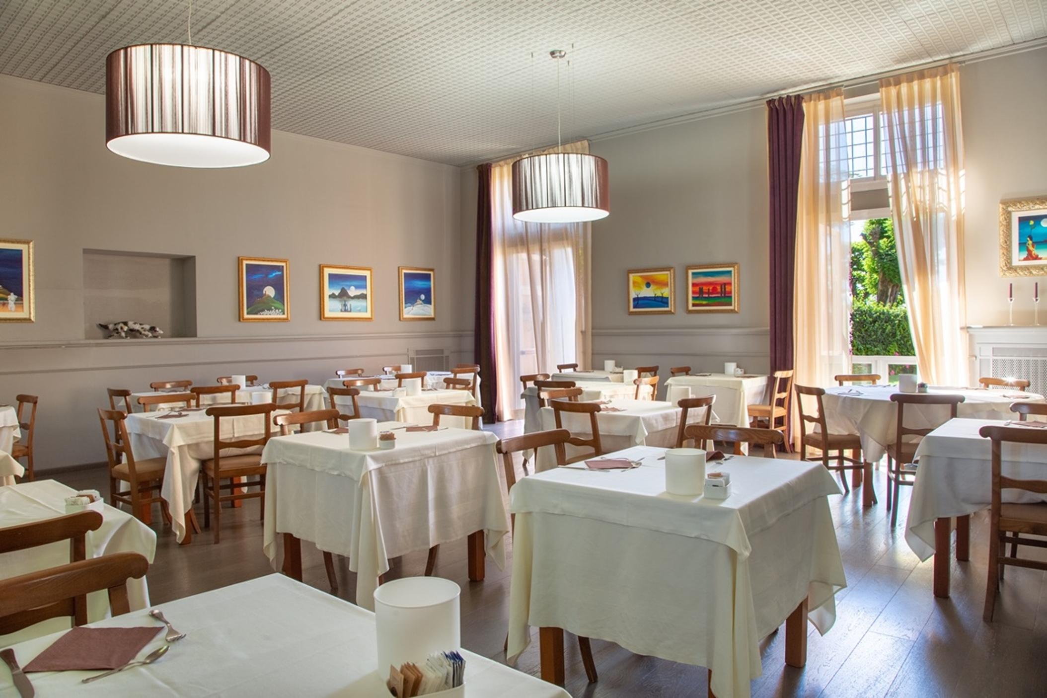 Hotel Castello Di Santa Vittoria Santa Vittoria d'Alba Екстер'єр фото