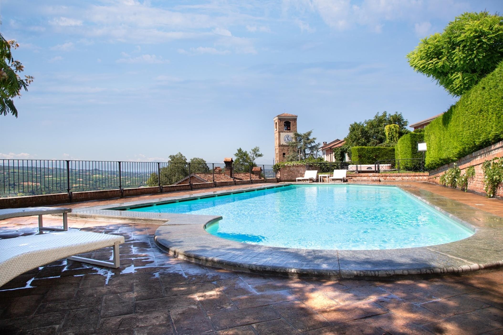 Hotel Castello Di Santa Vittoria Santa Vittoria d'Alba Екстер'єр фото