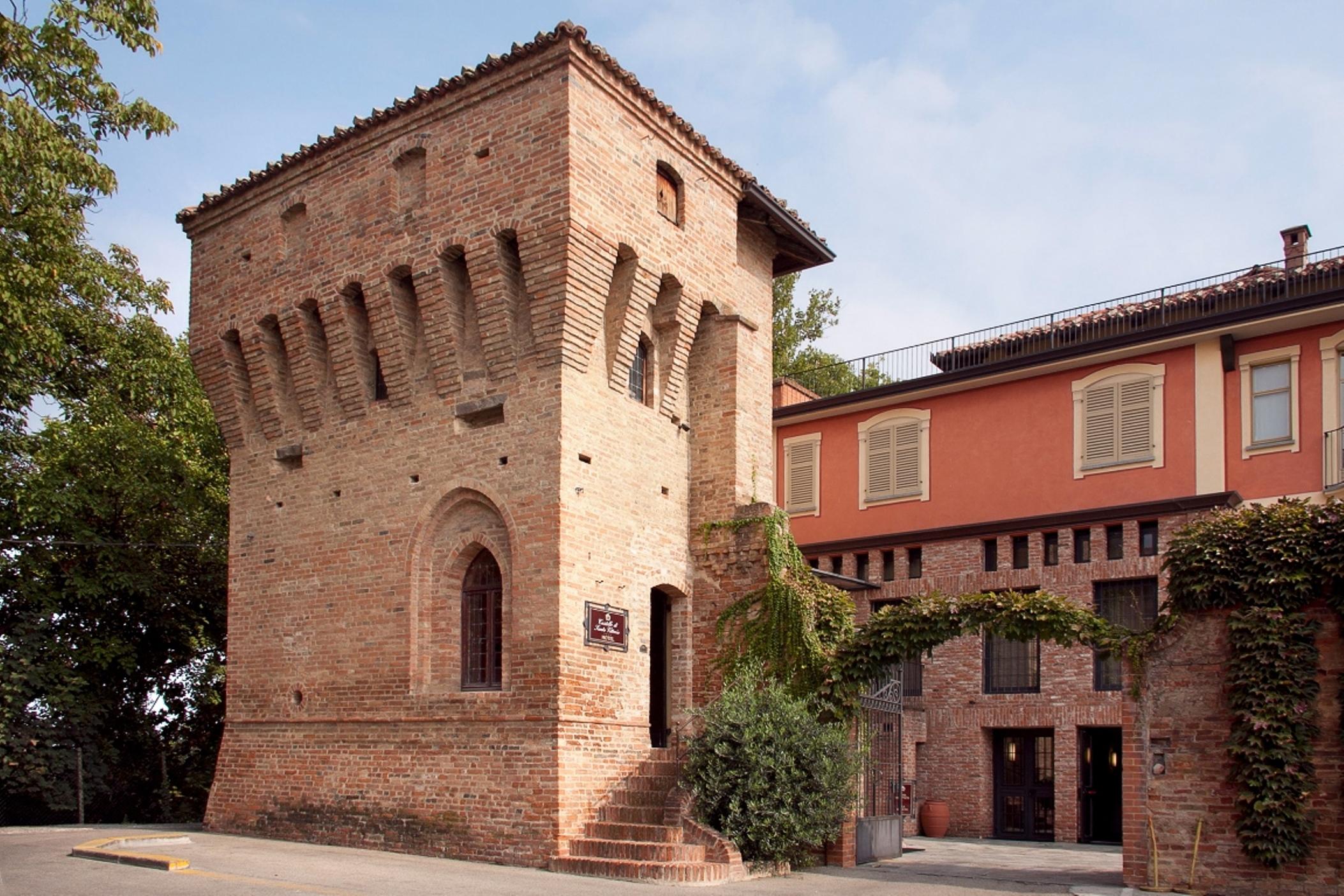Hotel Castello Di Santa Vittoria Santa Vittoria d'Alba Екстер'єр фото